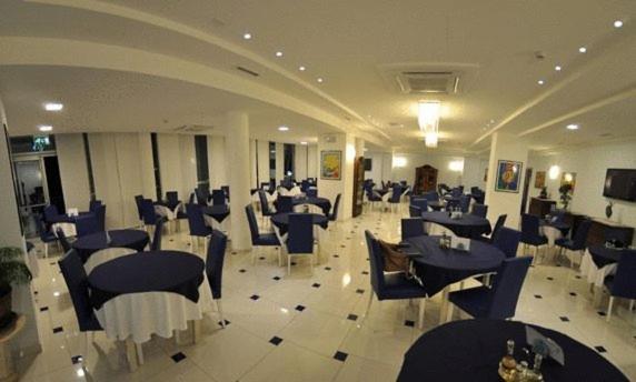 Hotel Haus Charlotte San Benedetto del Tronto Ngoại thất bức ảnh
