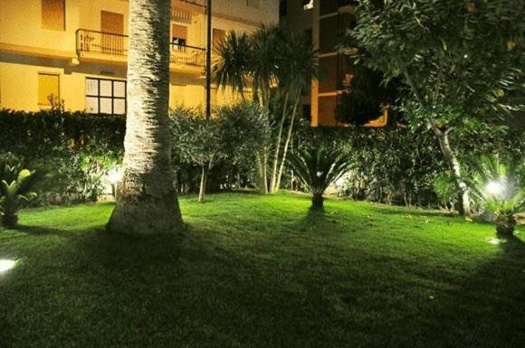 Hotel Haus Charlotte San Benedetto del Tronto Ngoại thất bức ảnh