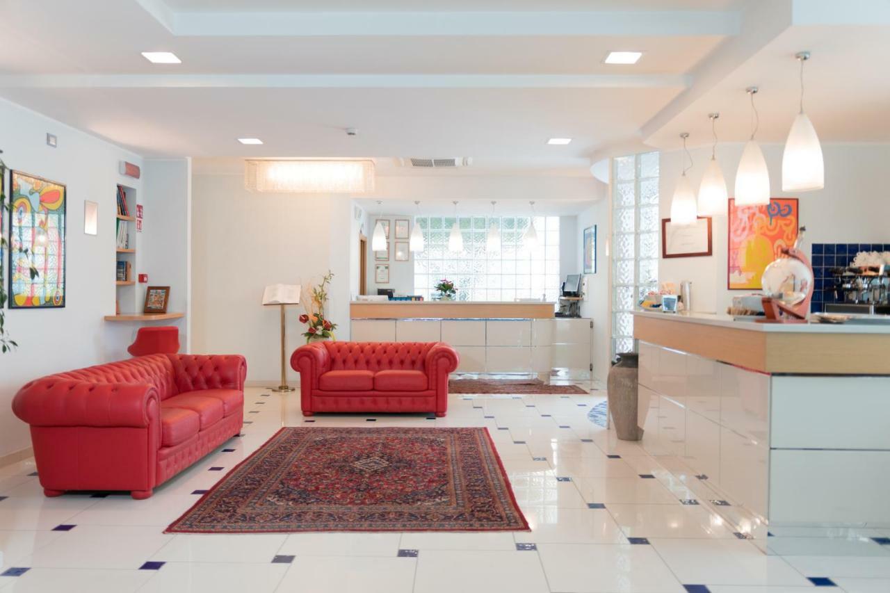 Hotel Haus Charlotte San Benedetto del Tronto Ngoại thất bức ảnh